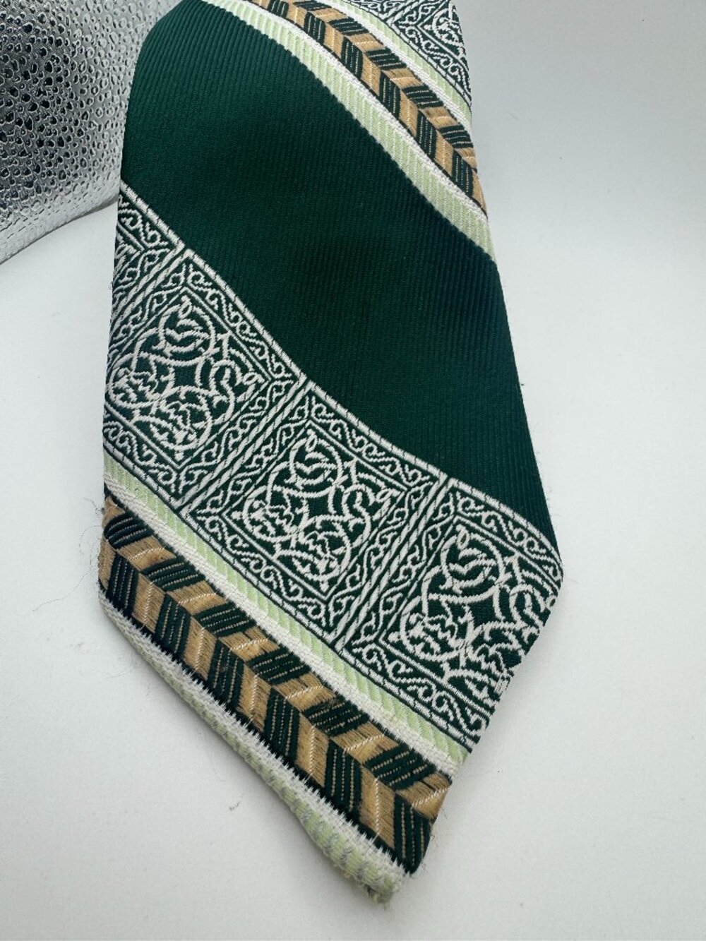 Vintage 1970s Lord Copley Wide Silk Tie Forest Green Ornate Tile Geometric 4”